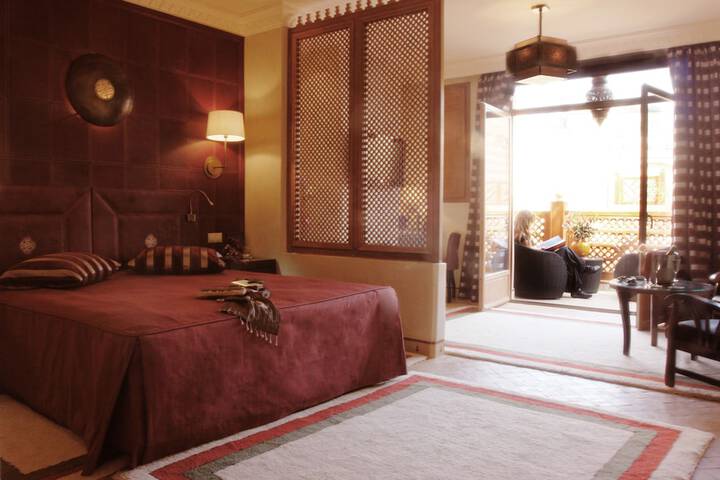 Room 12 of 93
