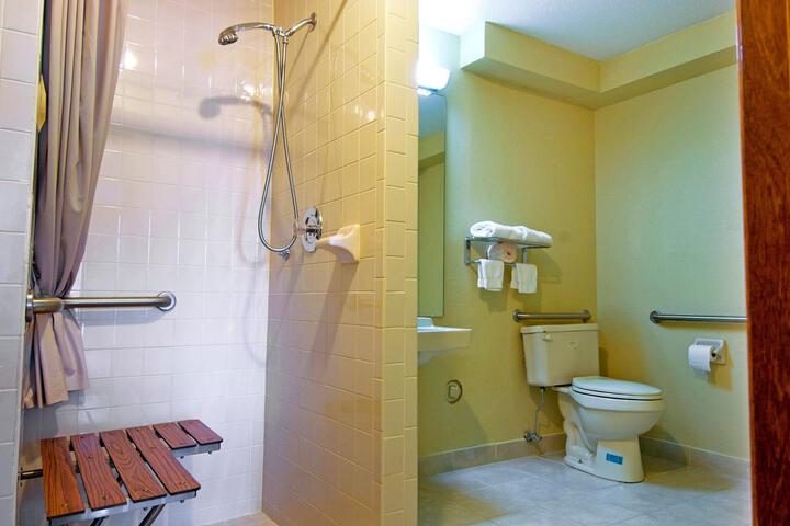 Room 4 of 20