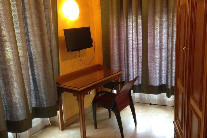 Room 16 of 56