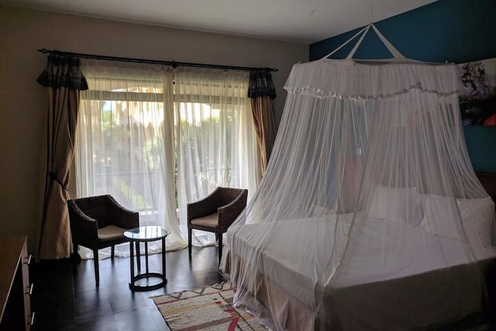 Room 8 of 53