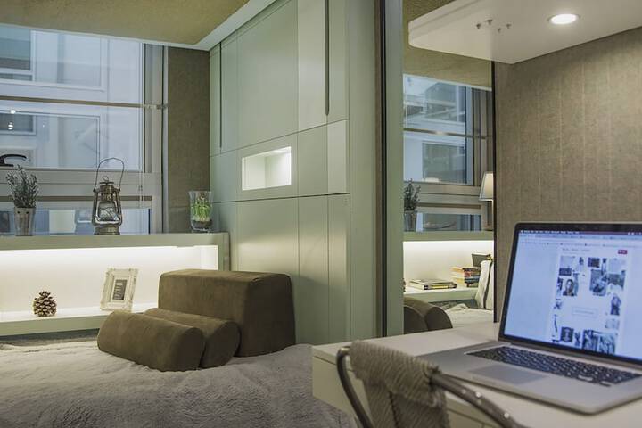 Room 3 of 12