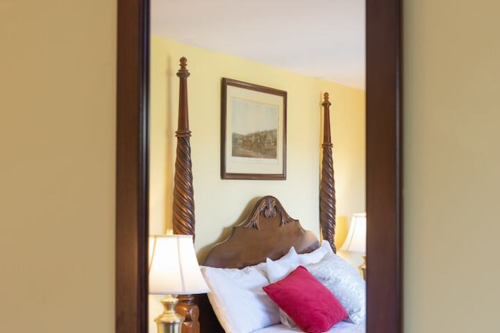 Room 15 of 52