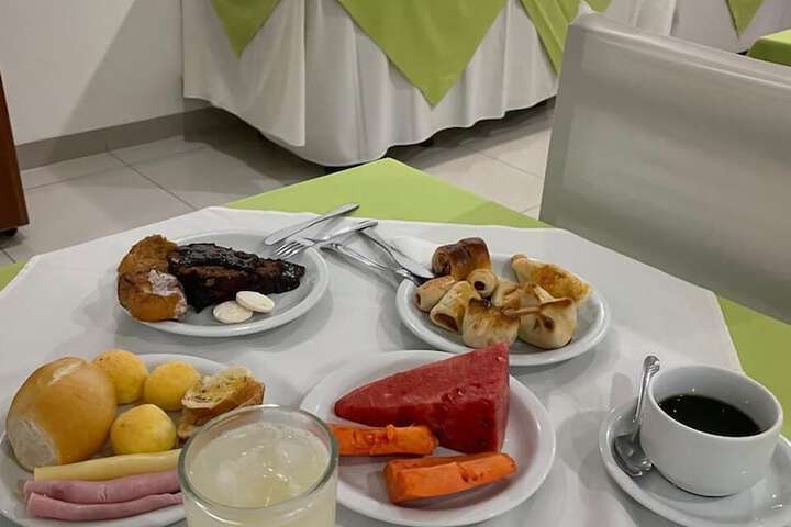 Dining 10 of 11