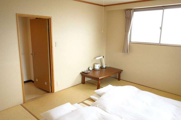 Room 8 of 51