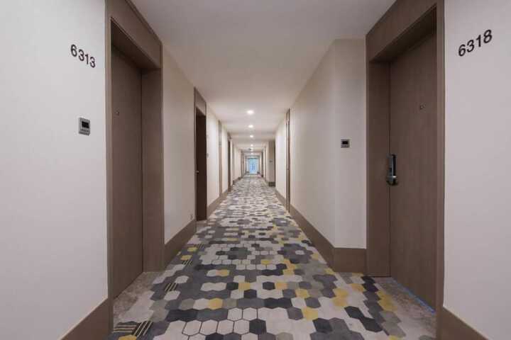 Ballroom/Hall 19 of 19