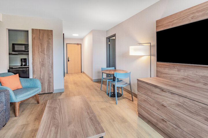 Room 14 of 26