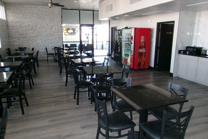 Breakfast area
