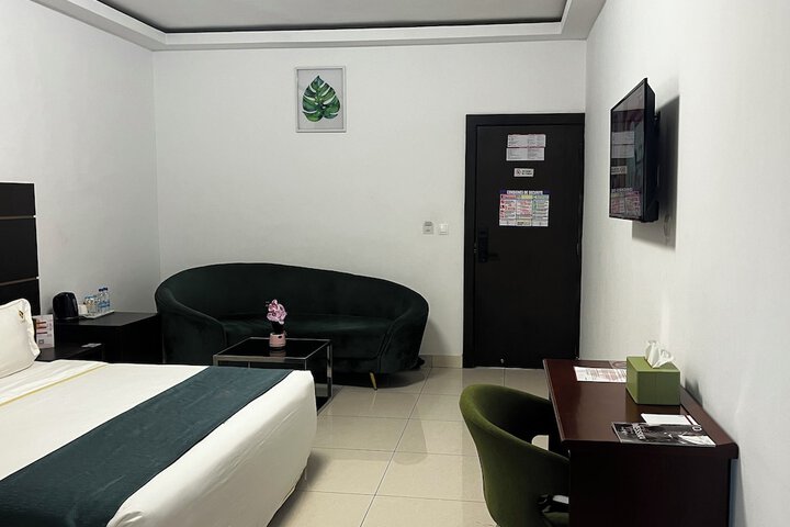 Room 7 of 26