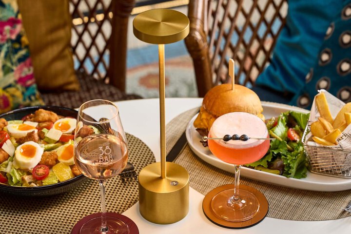 Dining 83 of 121