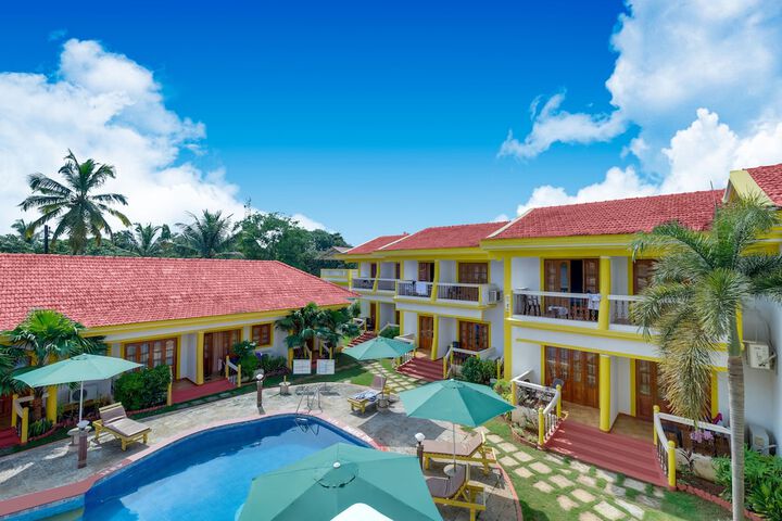 Pools & Facilities