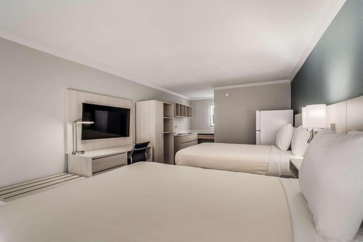 Standard | King Bed (11 of 16)