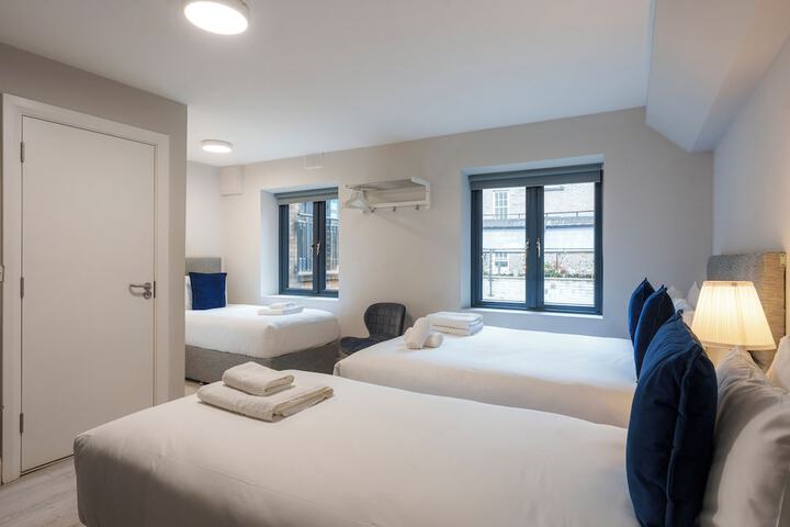 Room 60 of 106