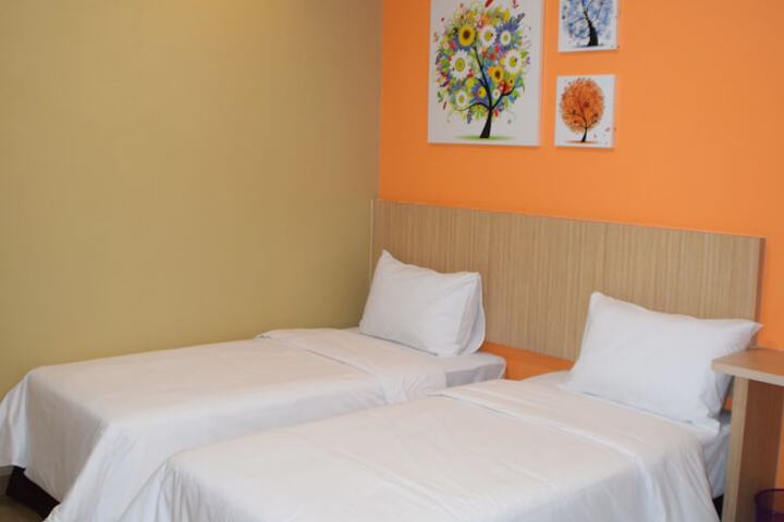 Room 16 of 65