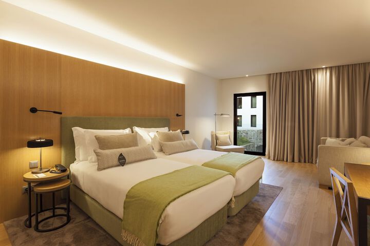 Room 21 of 61