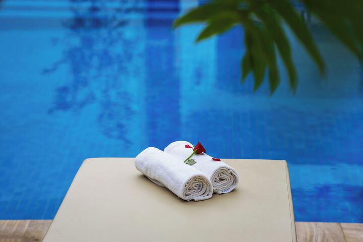 Pool 39 of 75