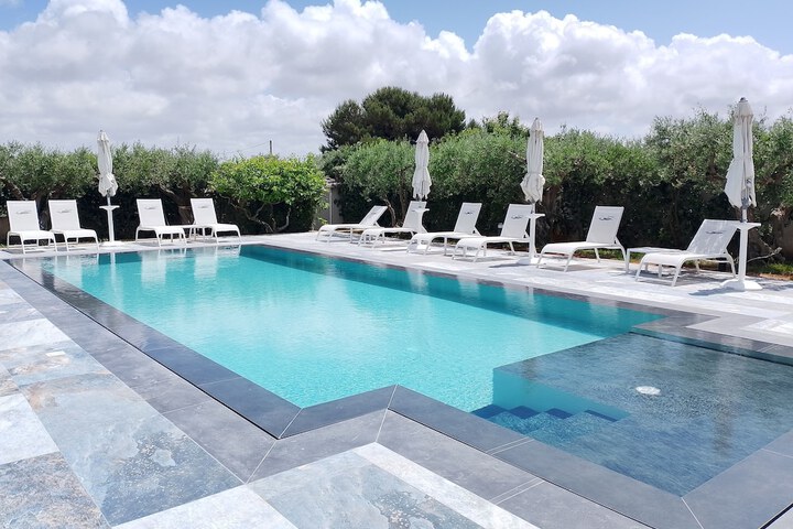 Pool 60 of 95