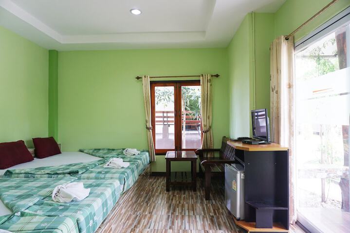 Room 9 of 42