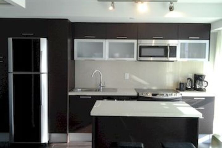 Room 5 of 6