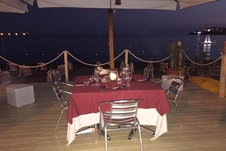 Dining 60 of 71