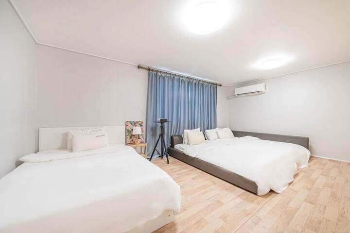 Room 8 of 36