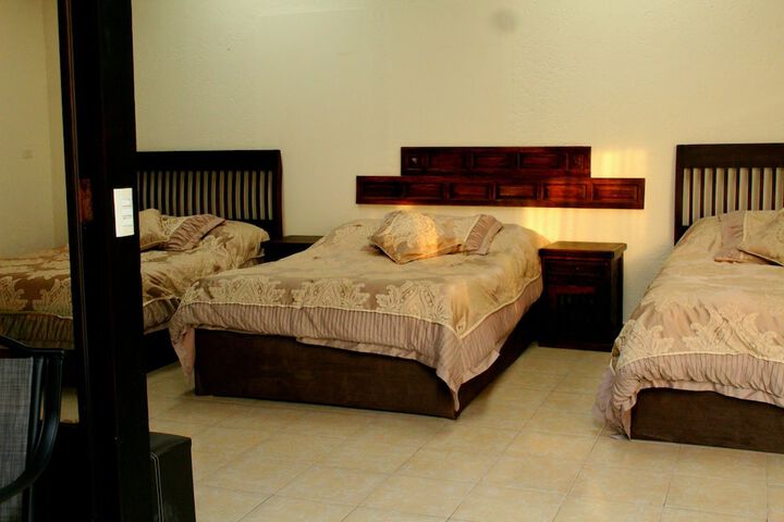 Room 10 of 20