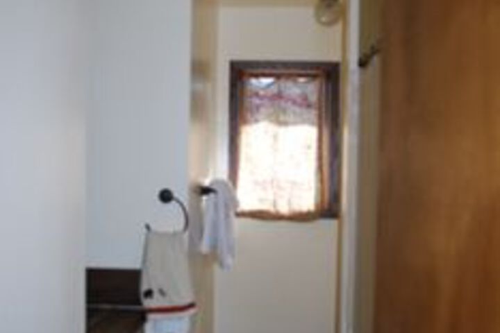 Room 3 of 38