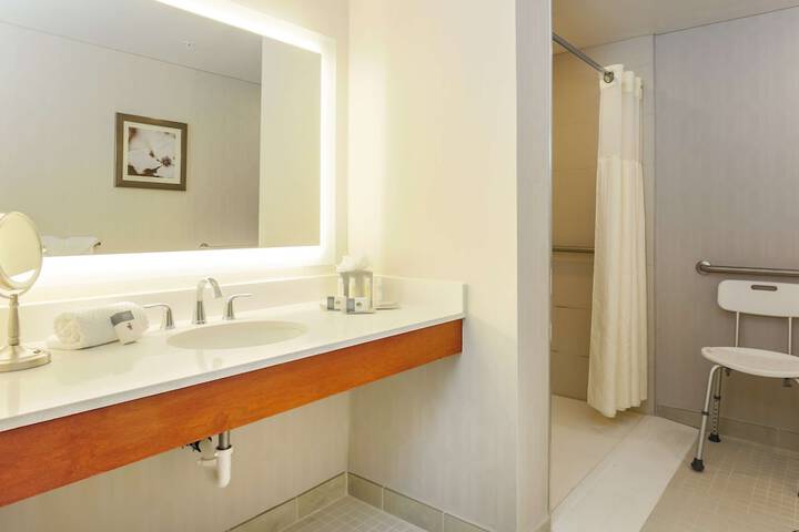 Bathroom shower
