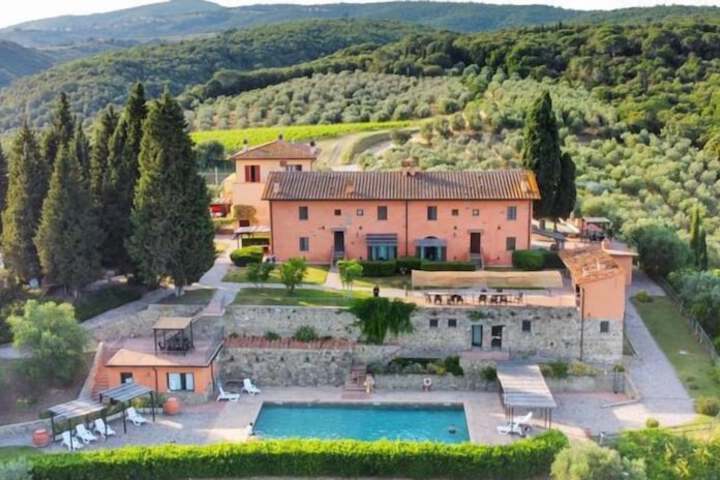 Agriturismo Cantagallo in Capraia e Limite