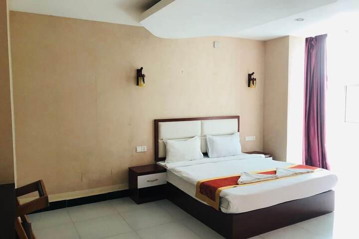 Room 6 of 38