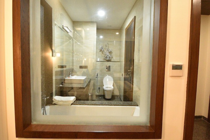 Room 18 of 31