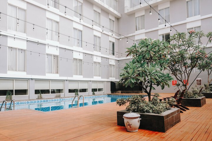 Pool Hotel
