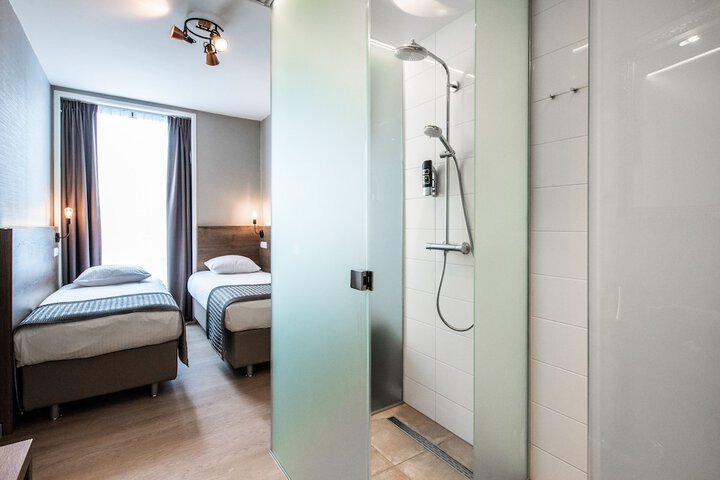Room 19 of 58