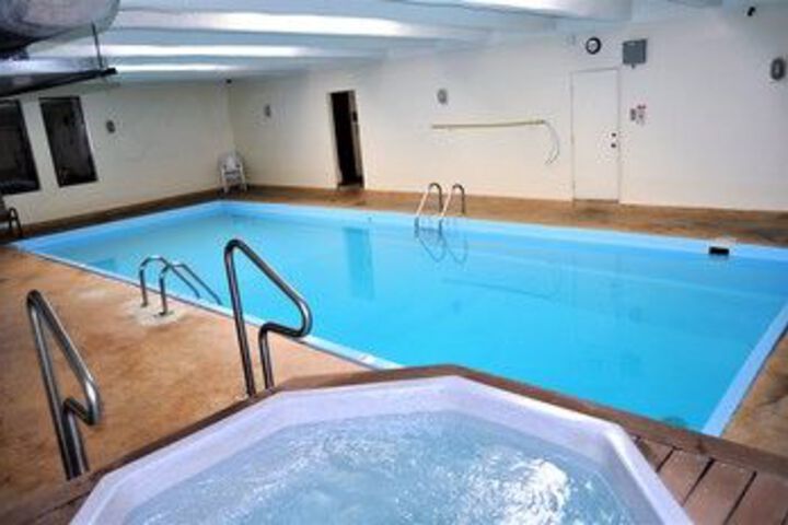 Pool 133 of 195