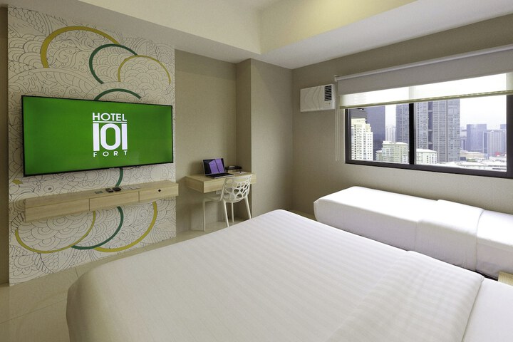 Room 10 of 29