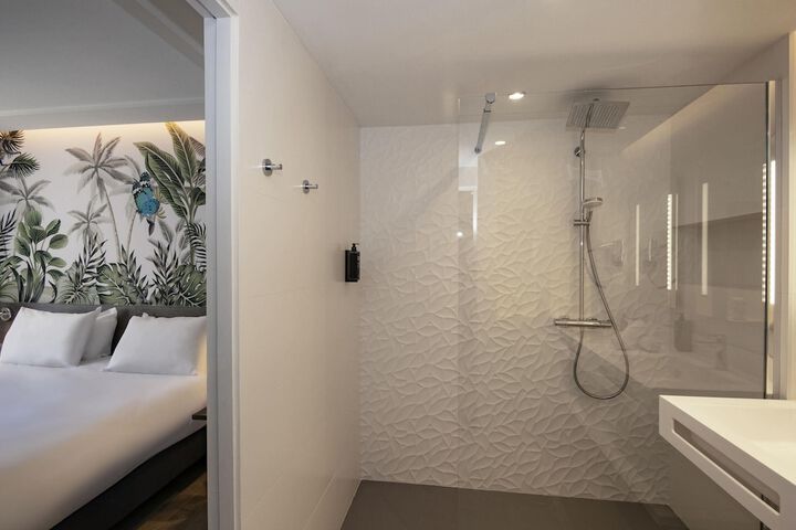 Room 20 of 60