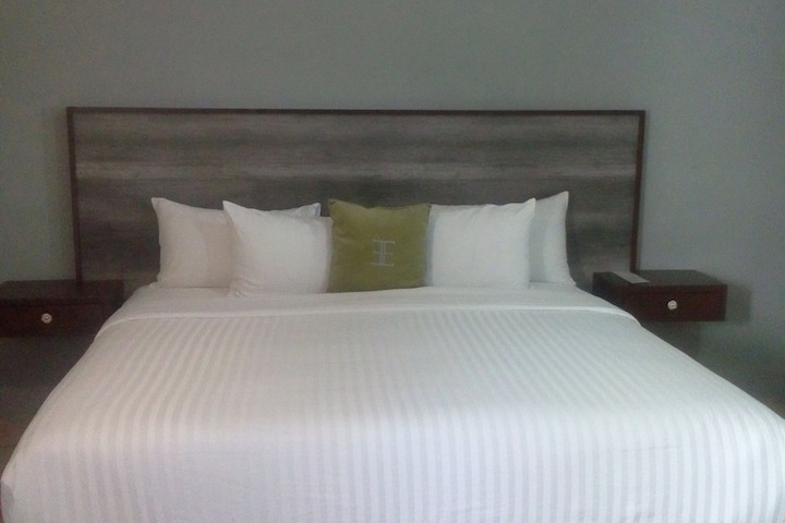Room 8 of 44