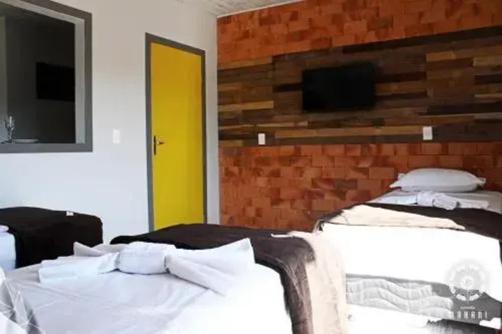 Room 5 of 16