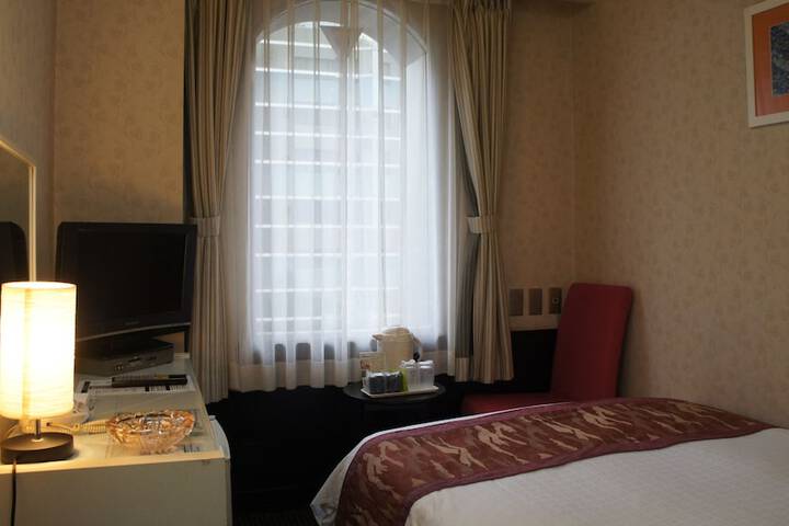 Room 21 of 68