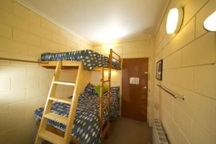 Room 5 of 14