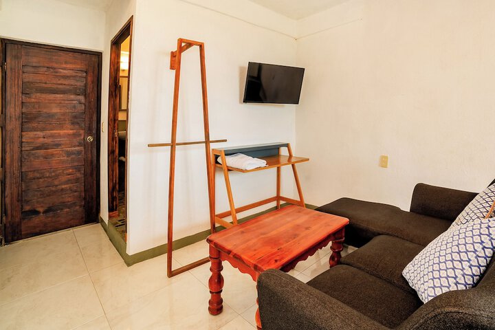 Room 16 of 44