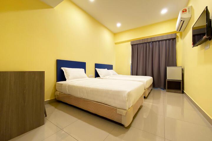 Room 15 of 21