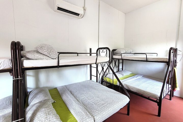 Room 8 of 27