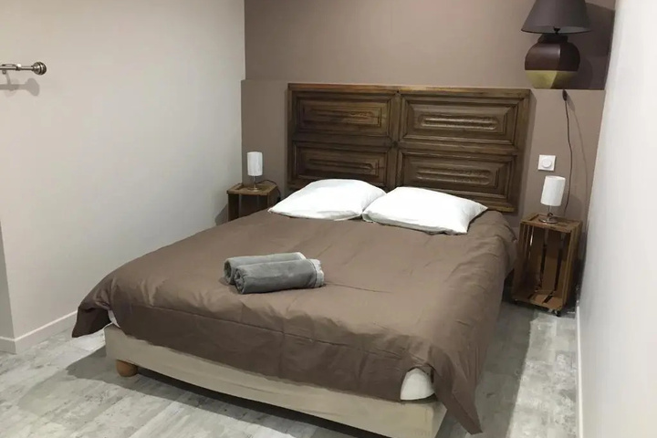 Room 3 of 21