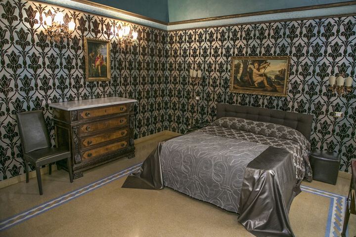Room 7 of 55