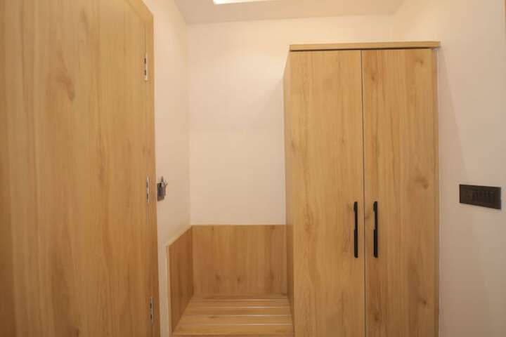 Room 65 of 103