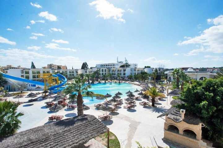 Pools & Facilities