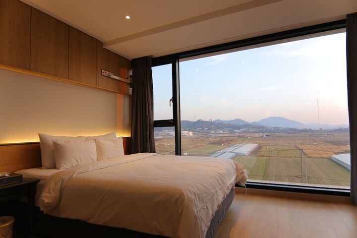 Room 142 of 190