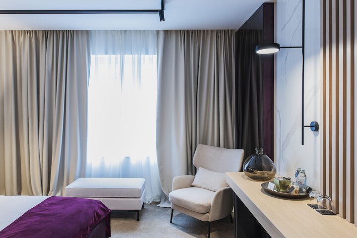 Room 13 of 68