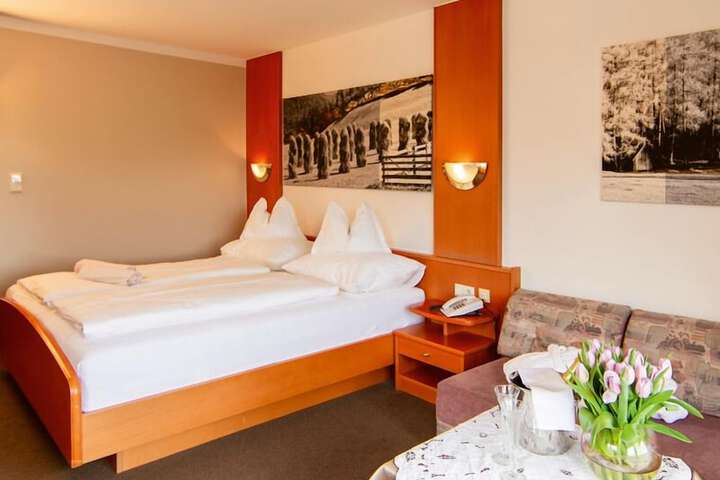Room 3 of 32
