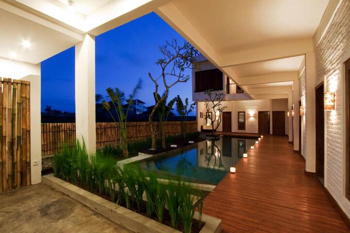 Hotel with Pool